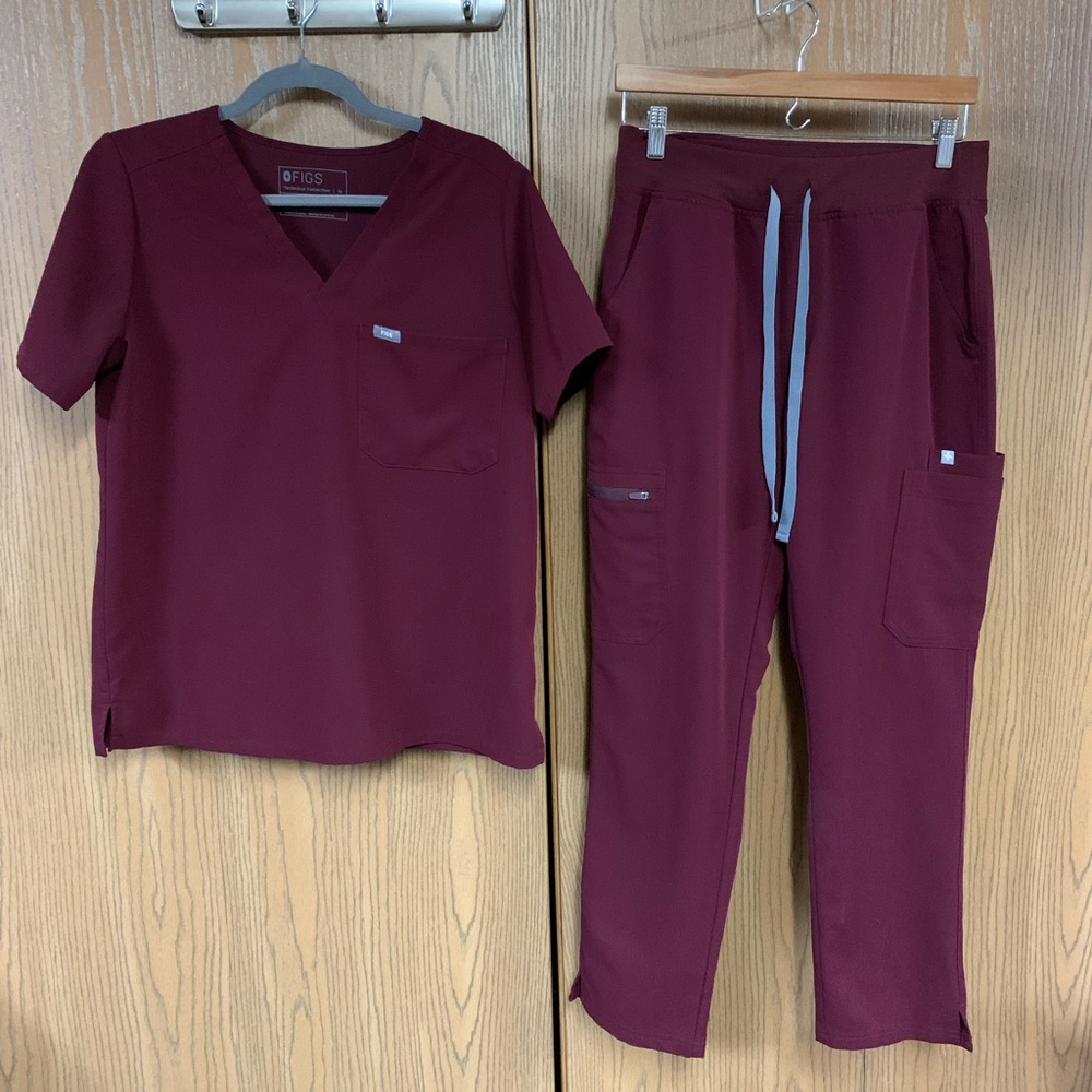 FIGS Set - Burgundy - Catarina Top, Medium & High-Waisted Yola Pants, M Petite